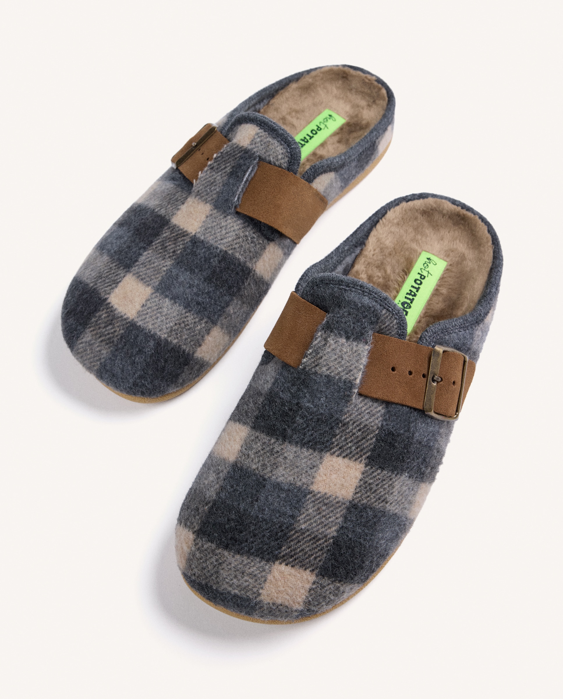 Pantufas Tipo Socas com Estampado Aos Quadrados e Contraste de Cores Cinzento-3
