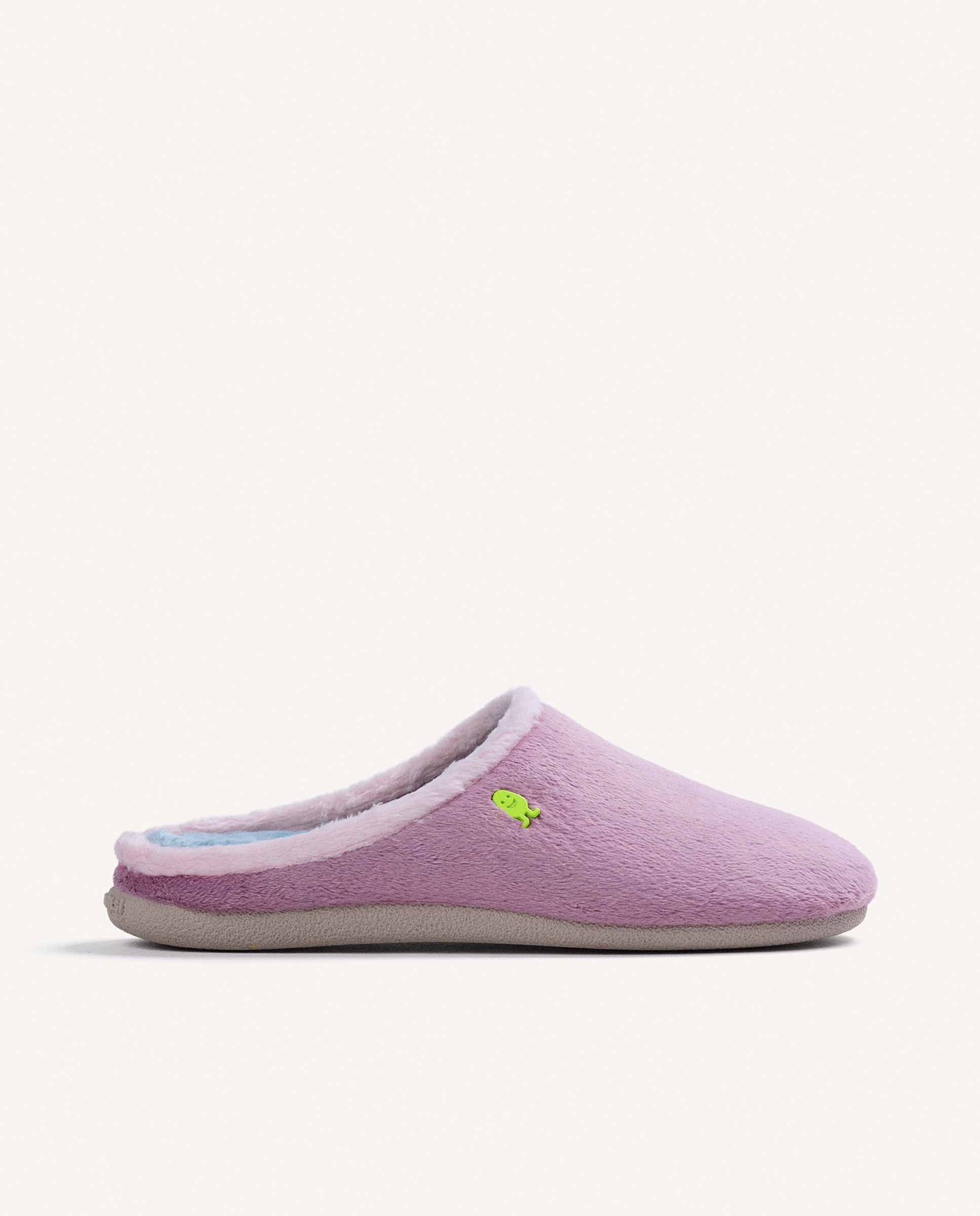Imagem 0 de Pantufas de Pelo com Contraste de Cores