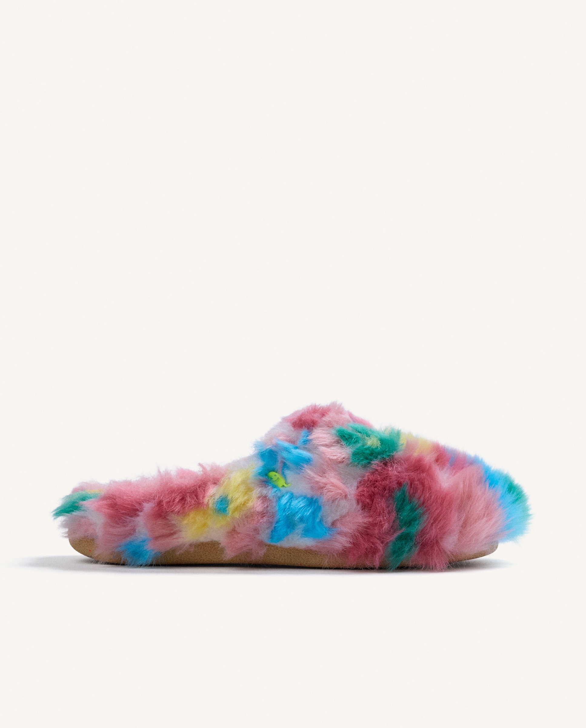 Imagem 0 de Pantufas de Pelo com Contraste de Cores