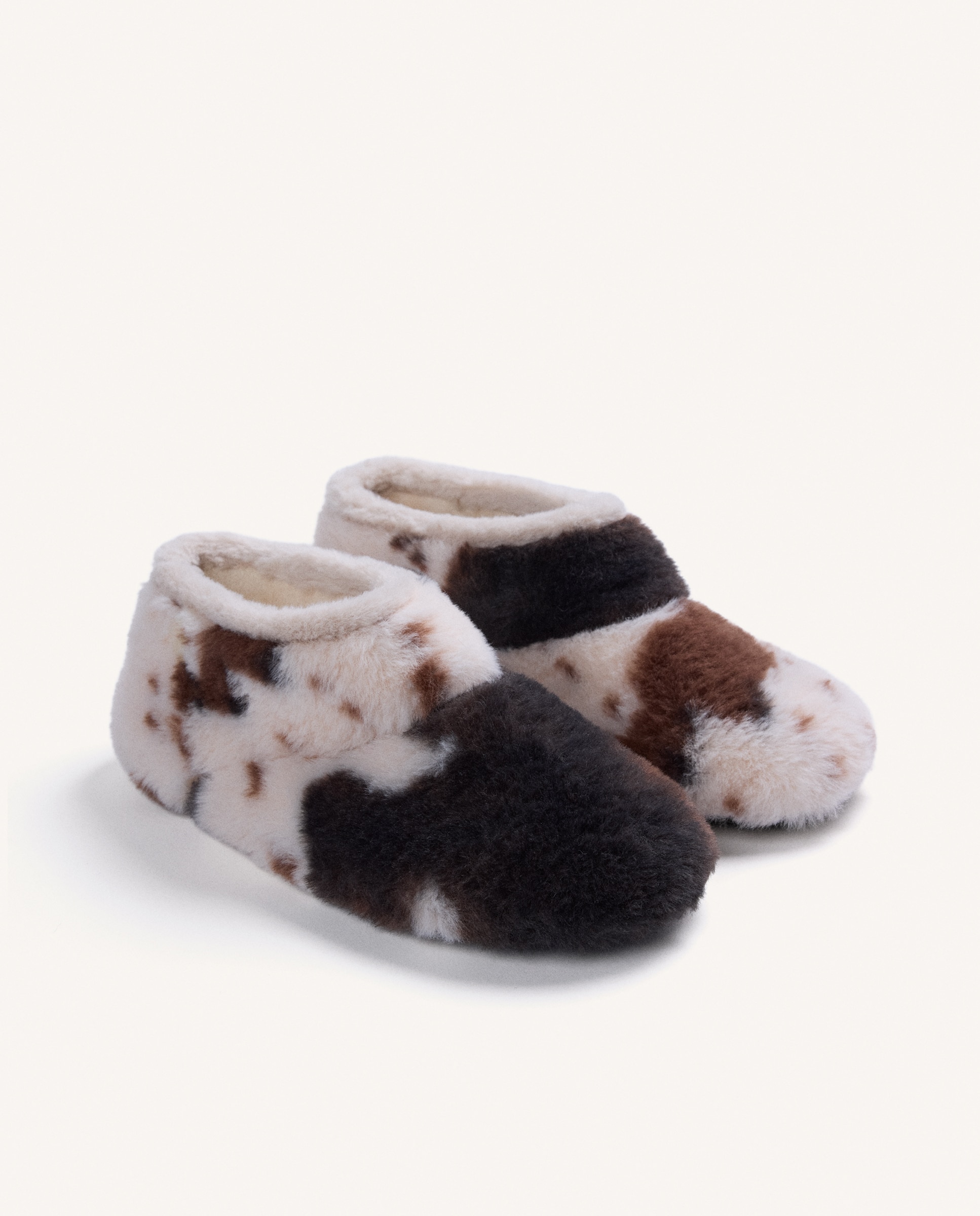 Pantufas Tipo Botim de Pelo Estampado-2