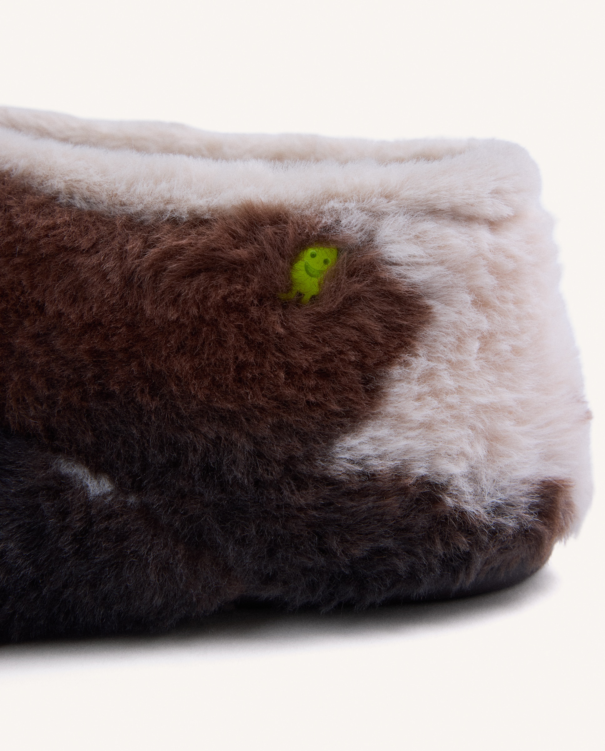 Pantufas Tipo Botim de Pelo Estampado-4