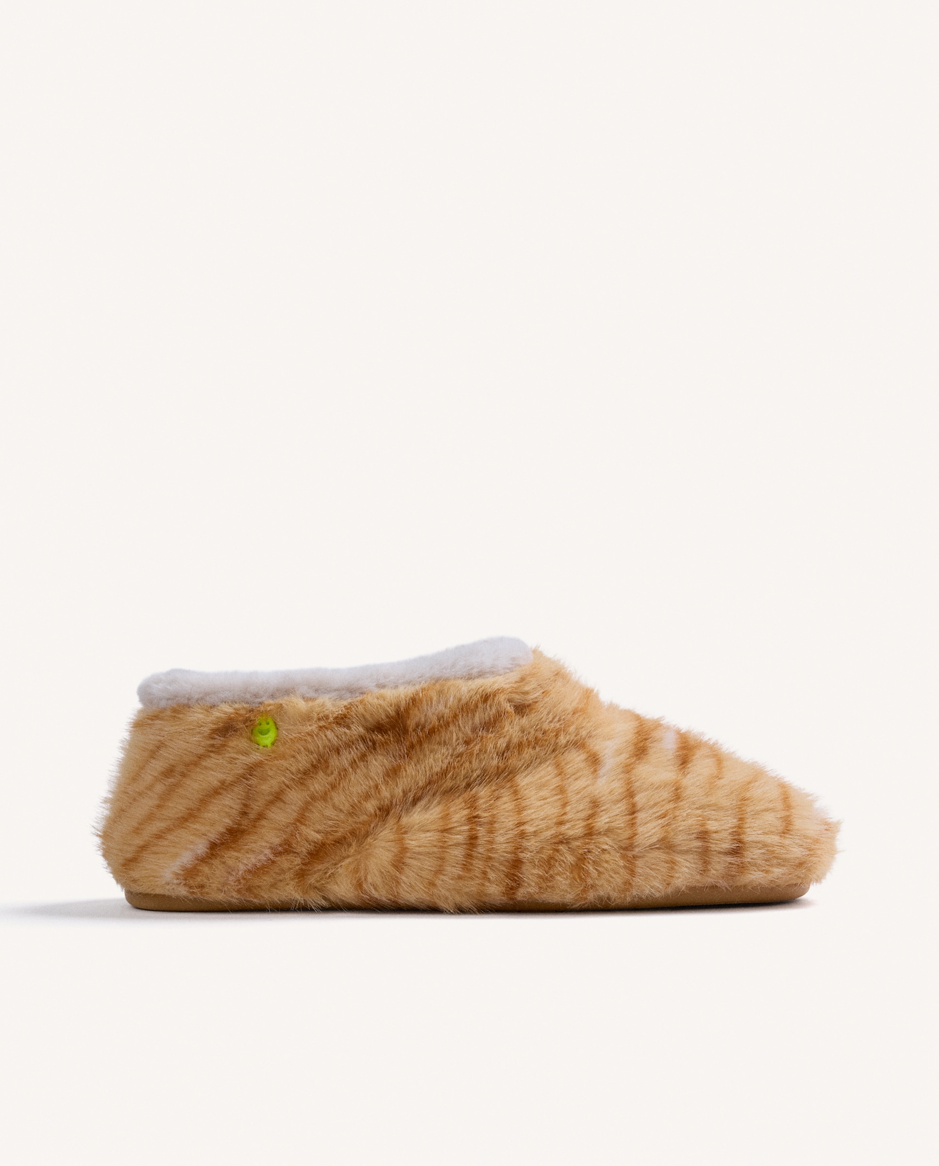 Imagem 0 de Pantufas Tipo Botim de Pelo
