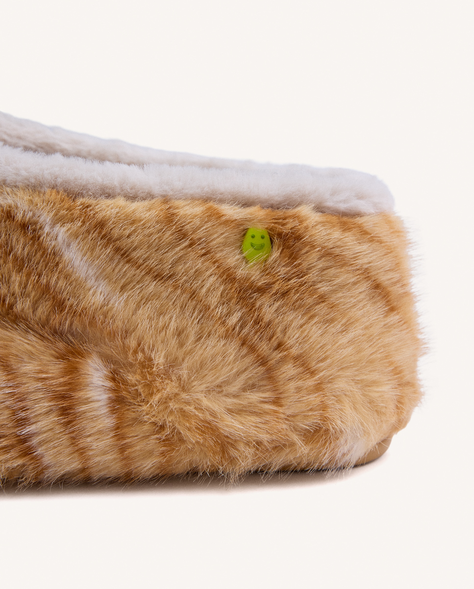 Pantufas Tipo Botim de Pelo Estampado-4