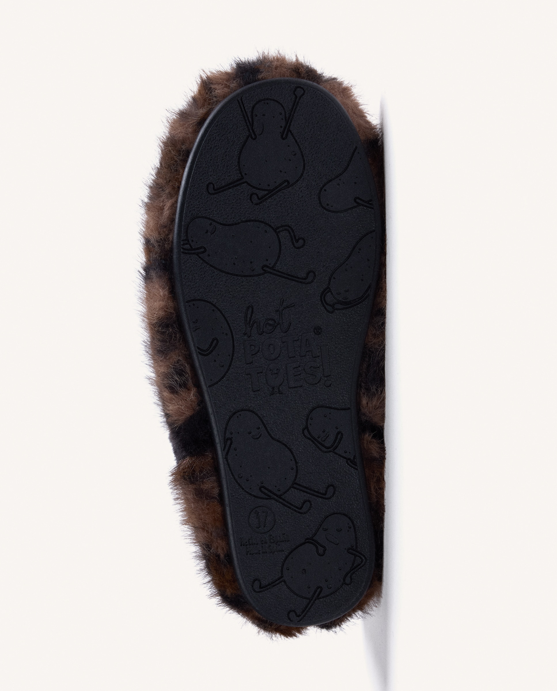Pantufas Tipo Botim de Pelo Estampado-5