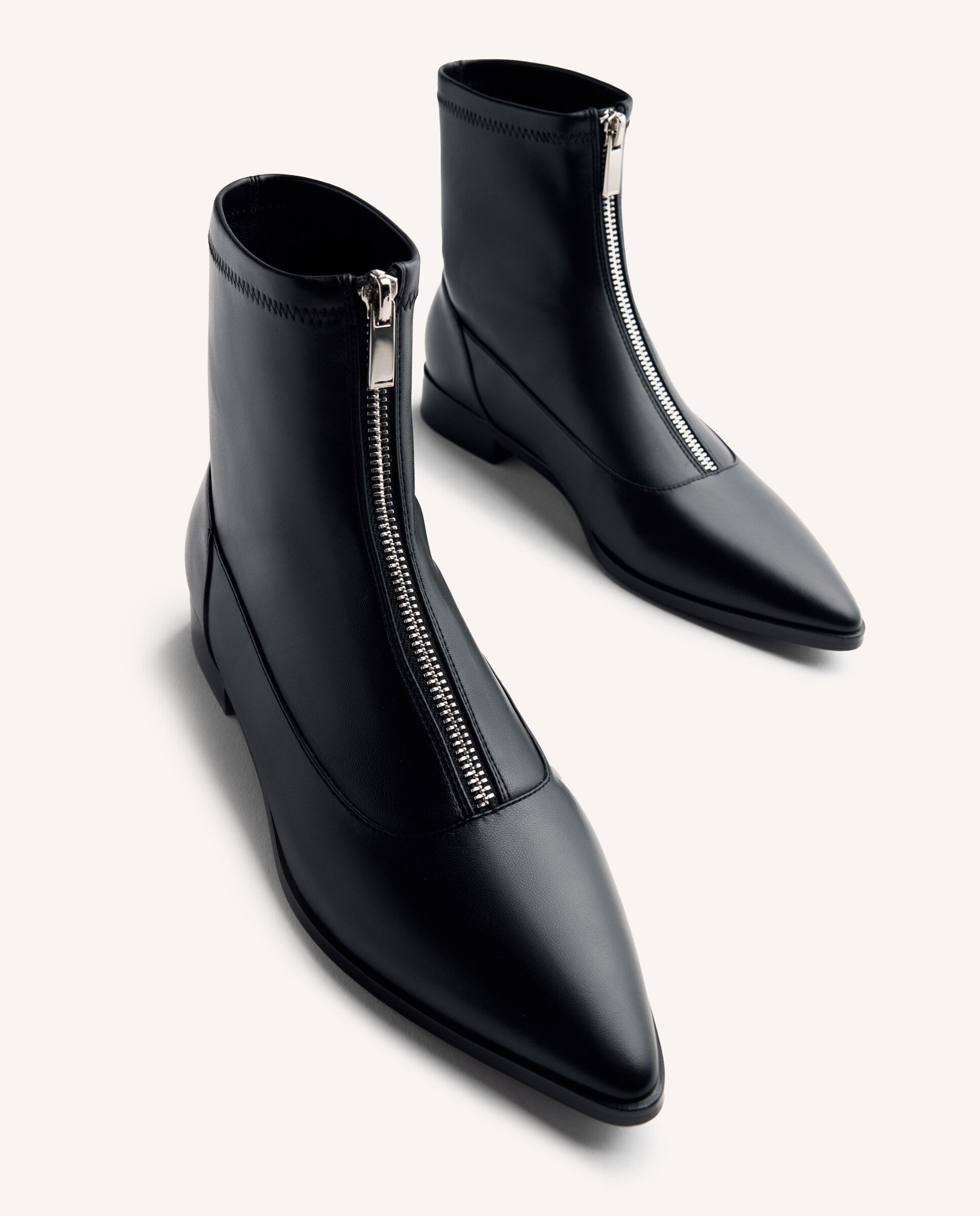 Botins Elásticos com Fecho Zip Frontal e Cano Tipo Meias Preto-5