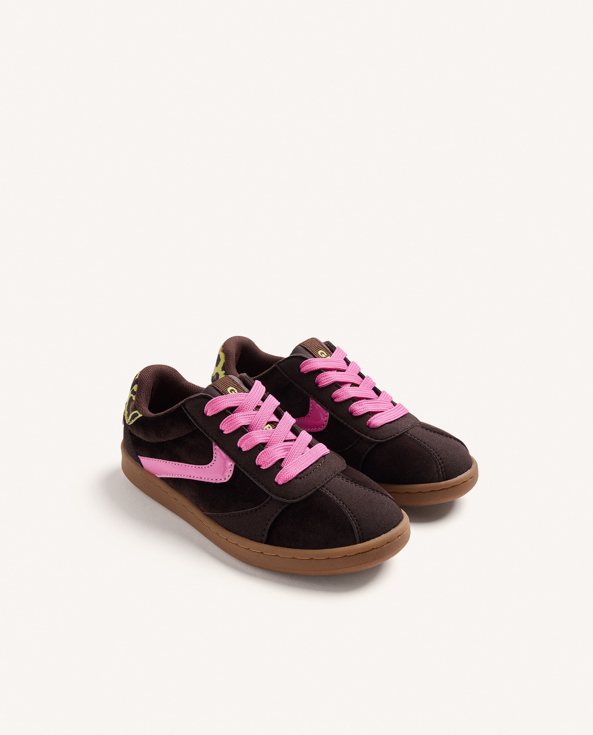 Sapatilhas Desportivas em Veludo em Castanho com Detalhes Rosa Flúor e Animal Print Chocolate-2