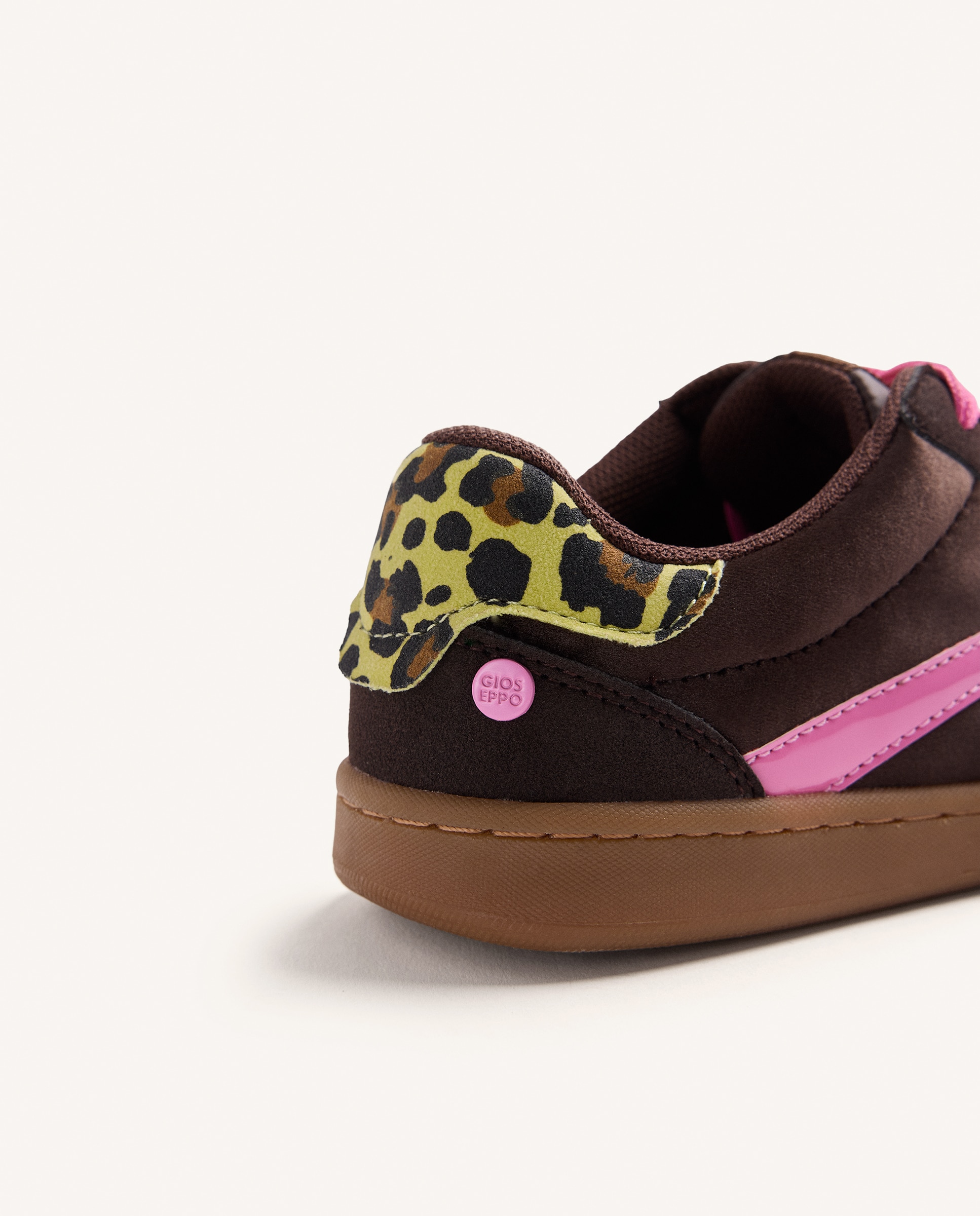 Sapatilhas Desportivas em Veludo em Castanho com Detalhes Rosa Flúor e Animal Print Chocolate-3