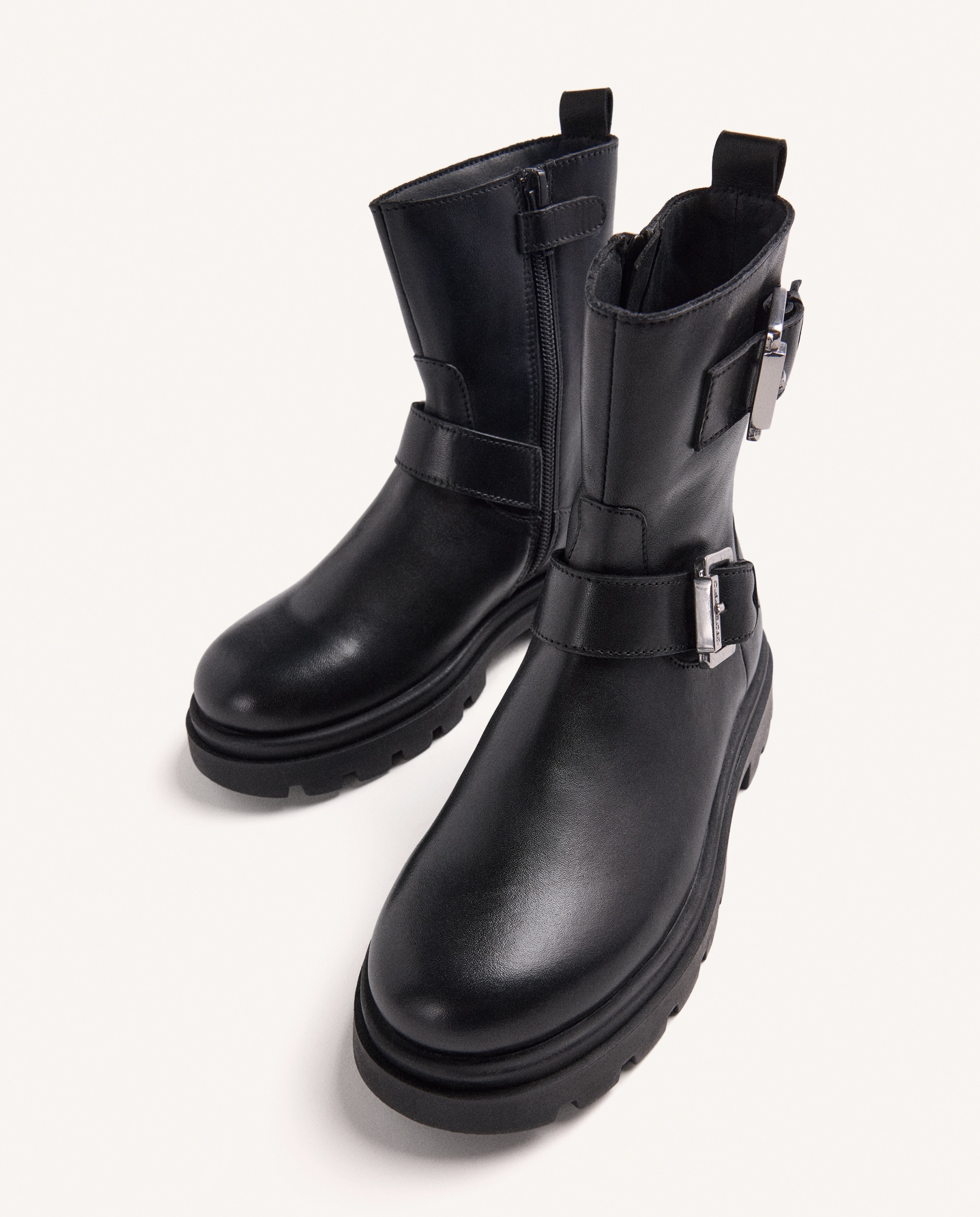 Botas Infantil de Pele Biker com Fivela Dupla Preto-4