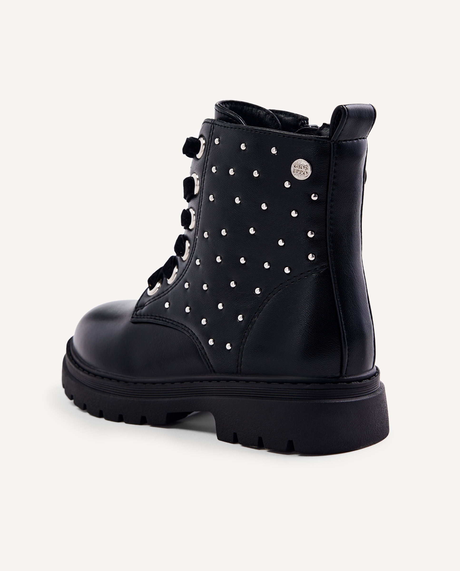 Botas com Tachas e Fecho Zip Preto-4