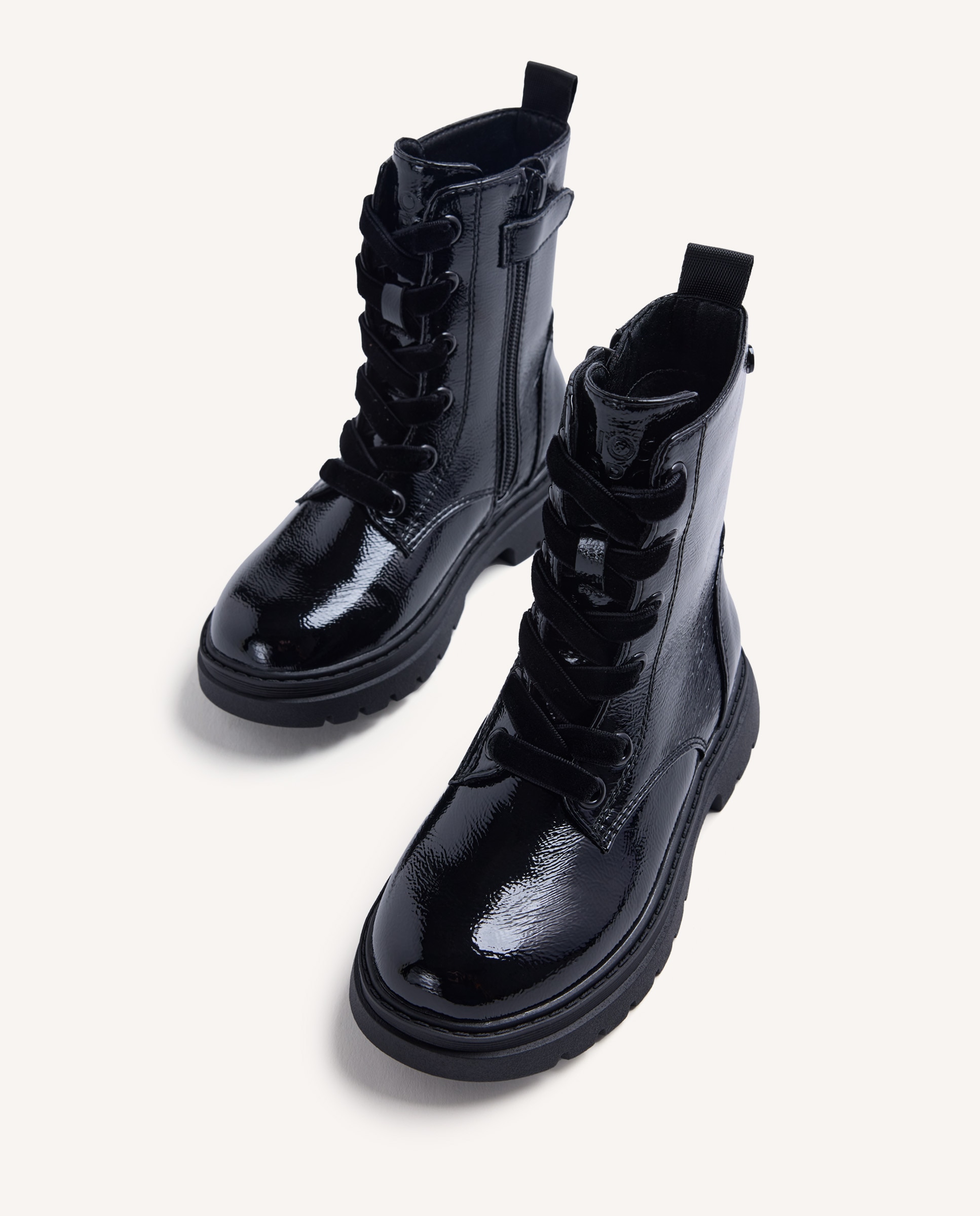 Botas Infantil Efeito Verniz com Fecho Zip Preto brilhante-3