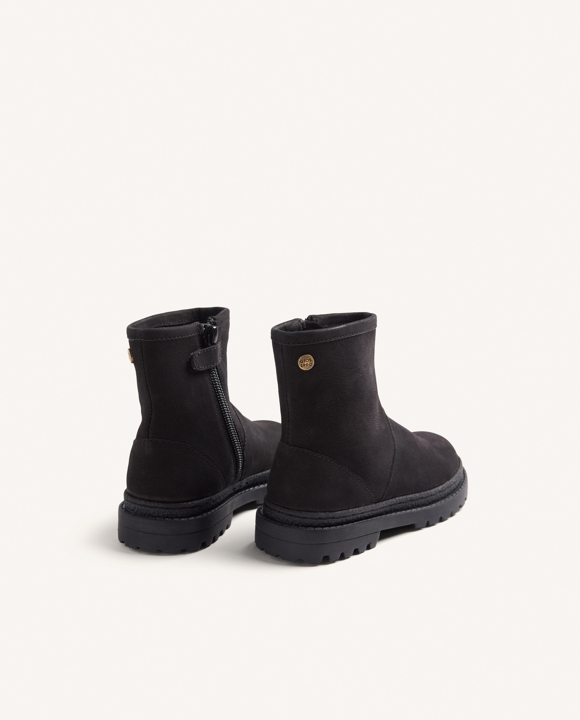 Botas Infantil de Pele com Sola Track e Fecho Zip Lateral Preto-4