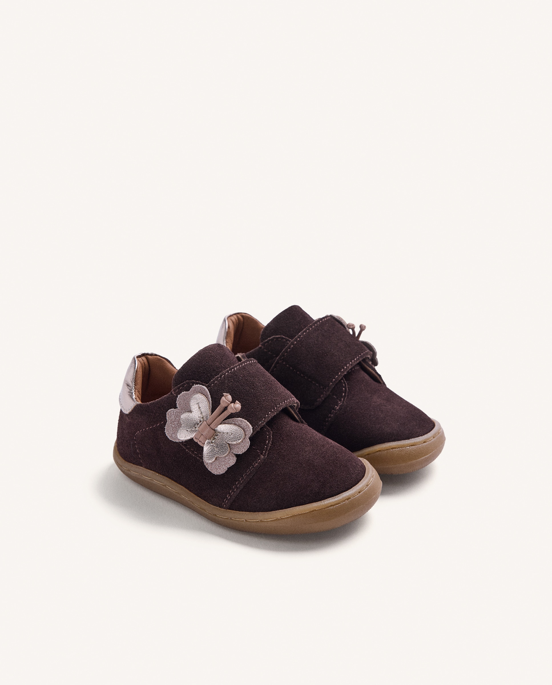 Sapatilhas Gioseppo Barefoot em Pele Brilhante Chocolate-2