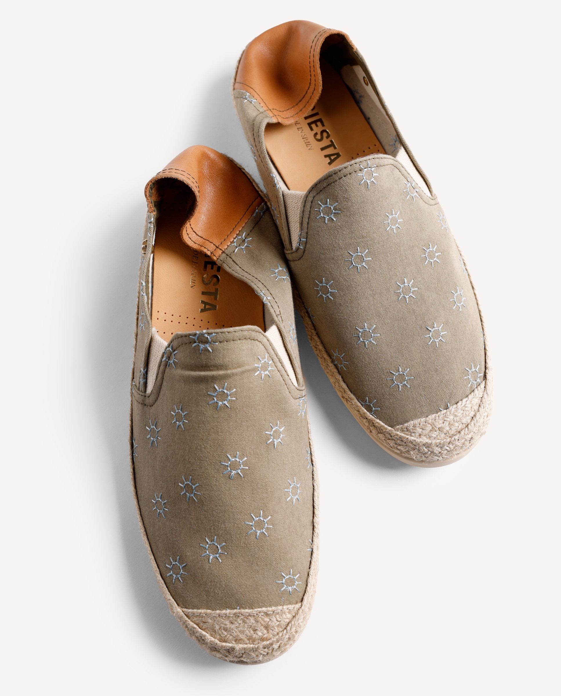 Socas de Pele com Estampado de Sóis e Corte Tipo Slip-on com Elásticos Caqui-5