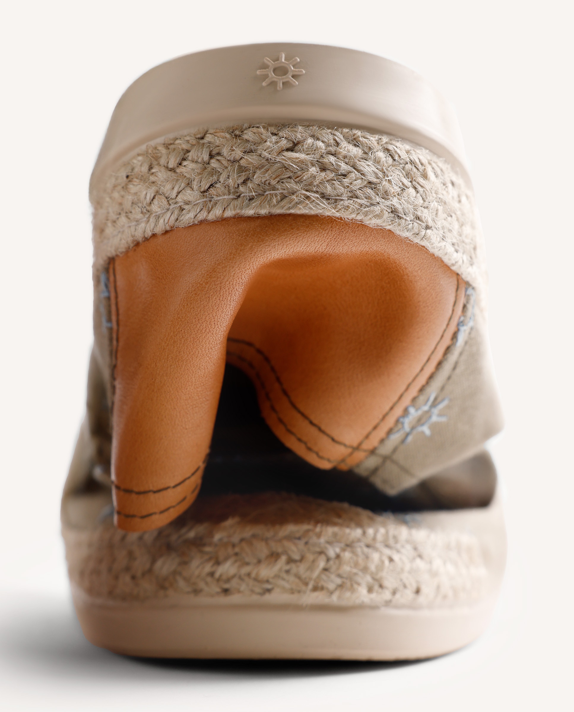 Socas de Pele com Estampado de Sóis e Corte Tipo Slip-on com Elásticos Caqui-7