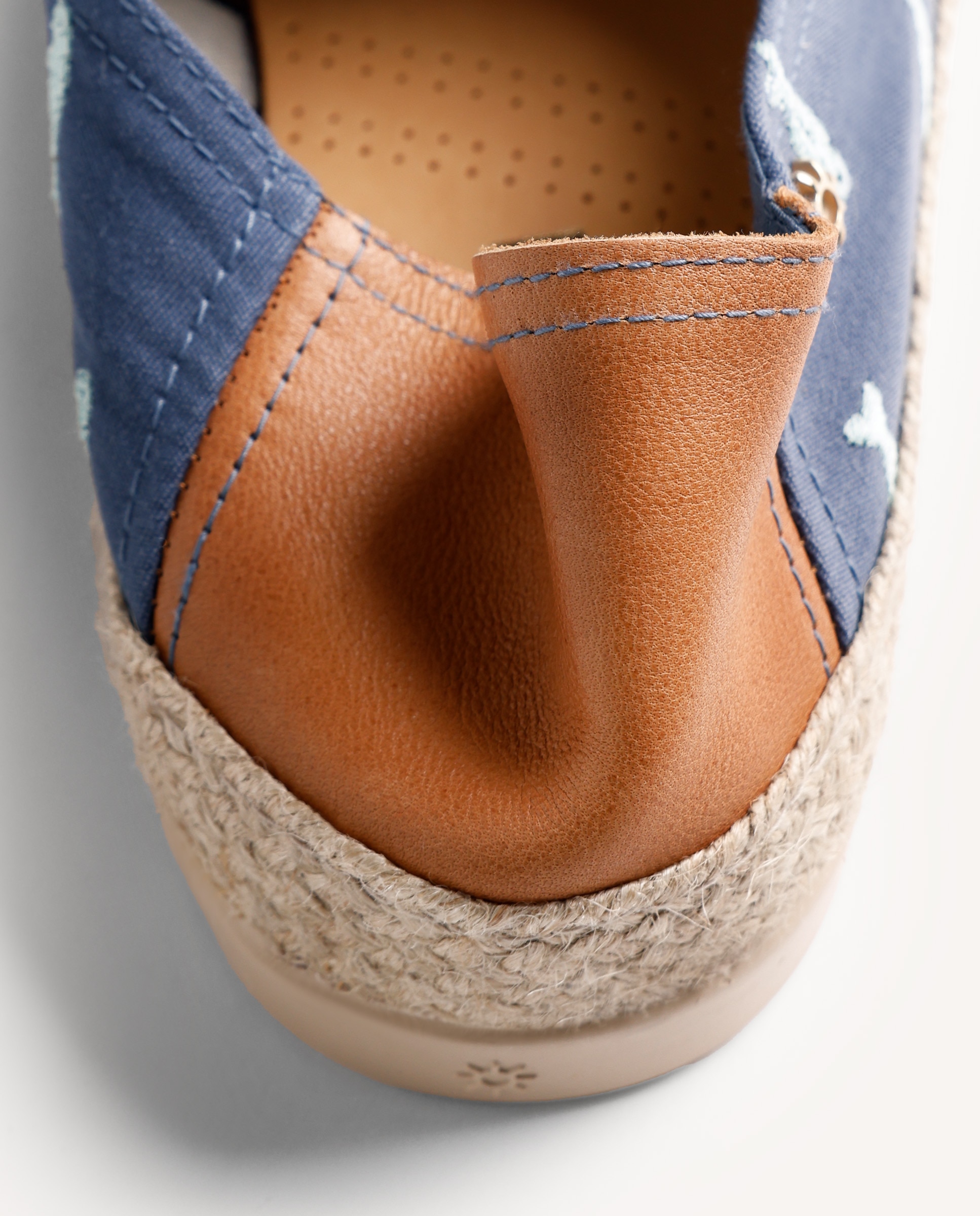 Juta de Pele com Estampado de Peixes e Corte Tipo Slip-on com Elásticos Azul-marinho-6