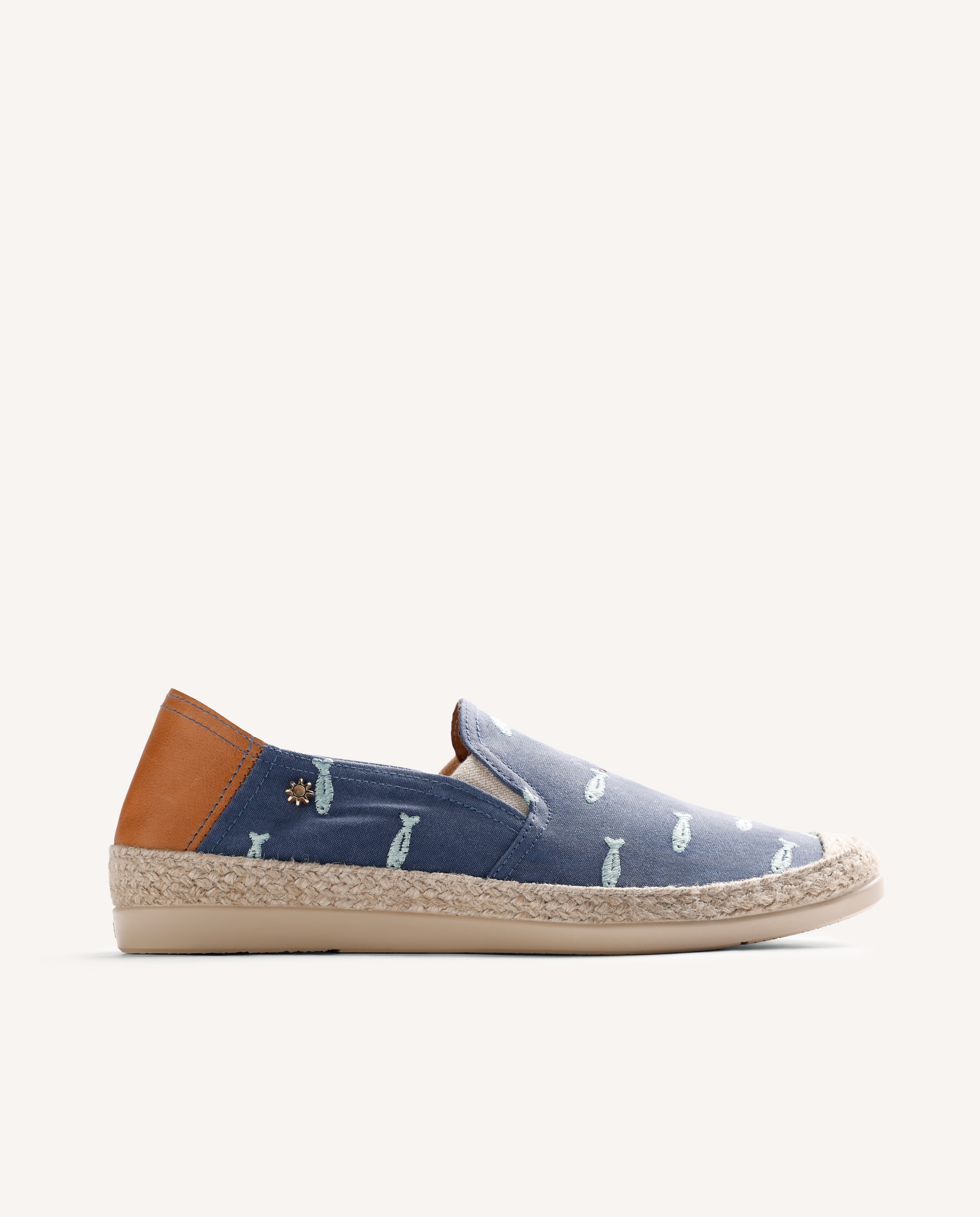 Imagem 0 de Juta de Pele com Estampado de Peixes e Corte Tipo Slip-on com Elásticos