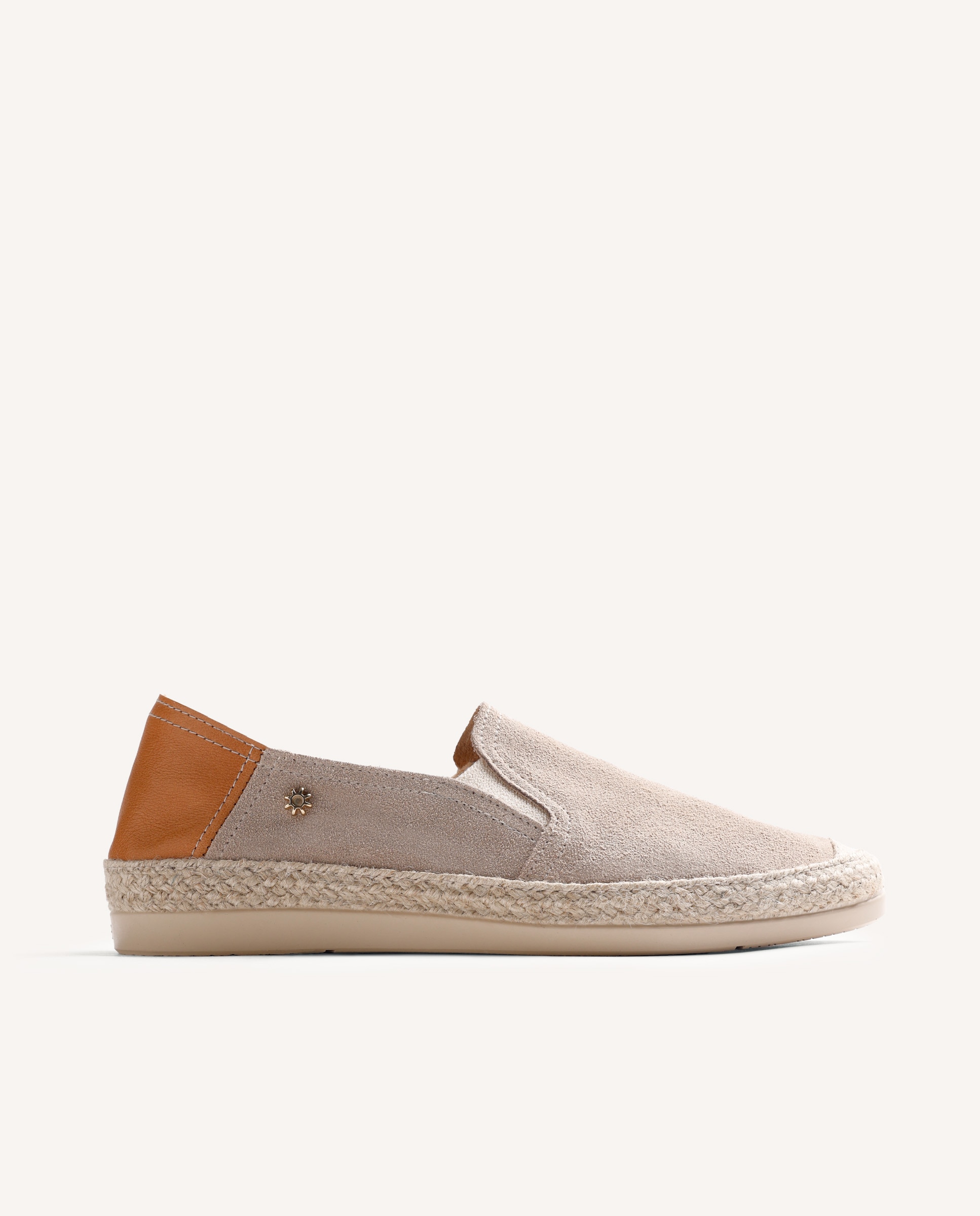 Imagem 0 de Yute de Pele Camurça com Corte Tipo Slip-on com Elásticos