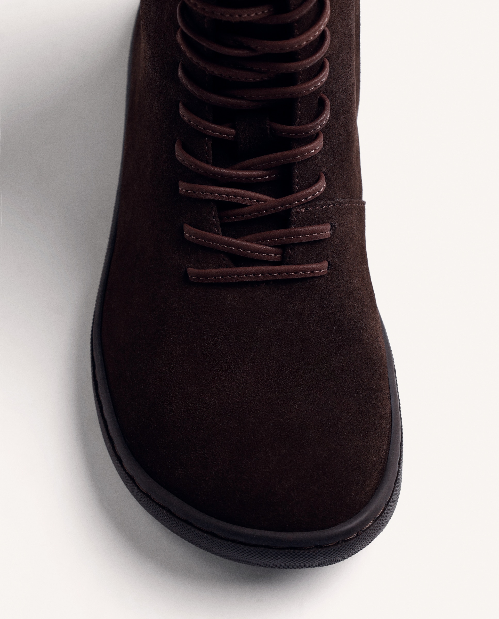 Botas Básicas em Pele Camurça com Cano Flexível Barefoot Chocolate-3