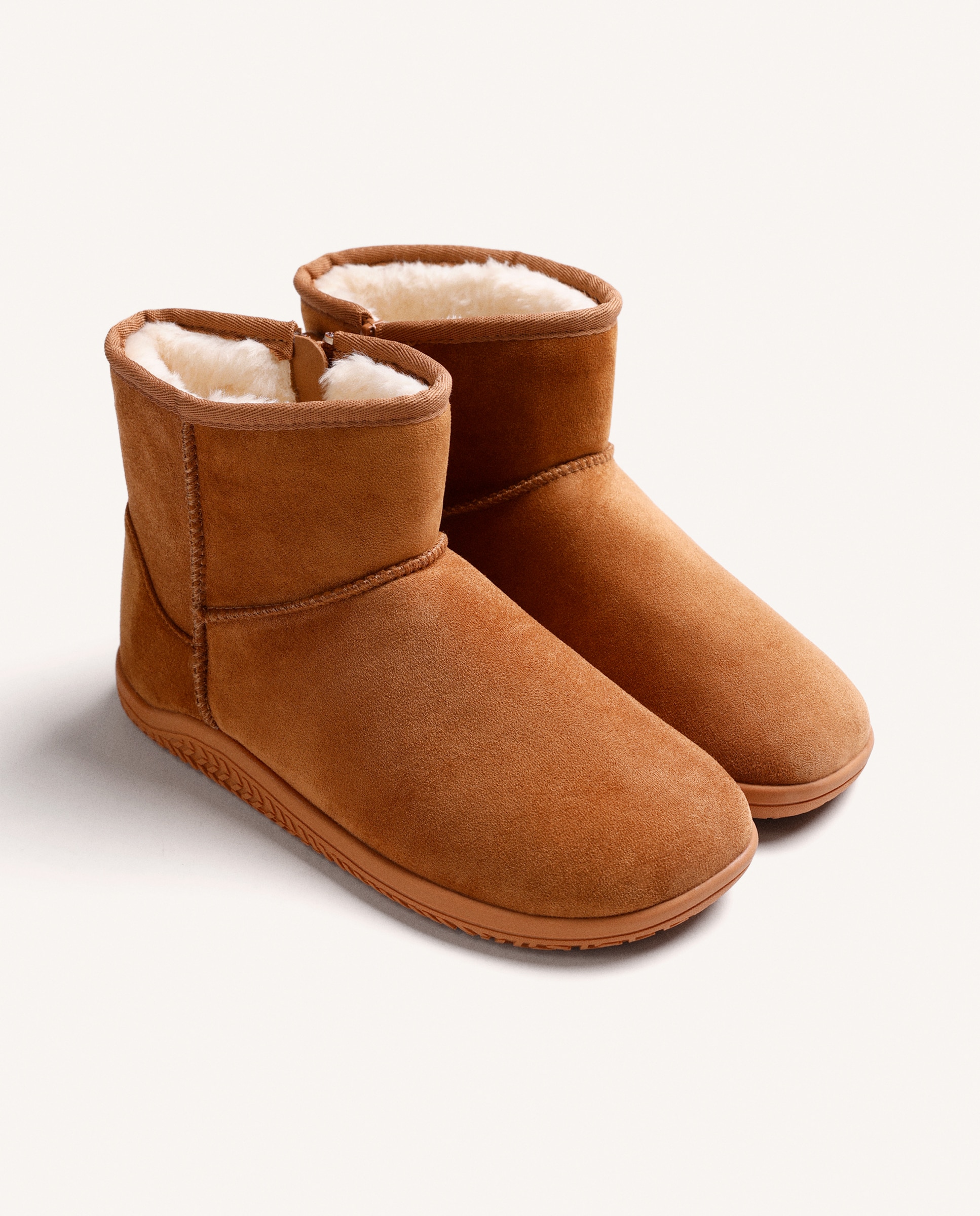 Botas de Pelo Estilo Australianas Barefoot Couro-2
