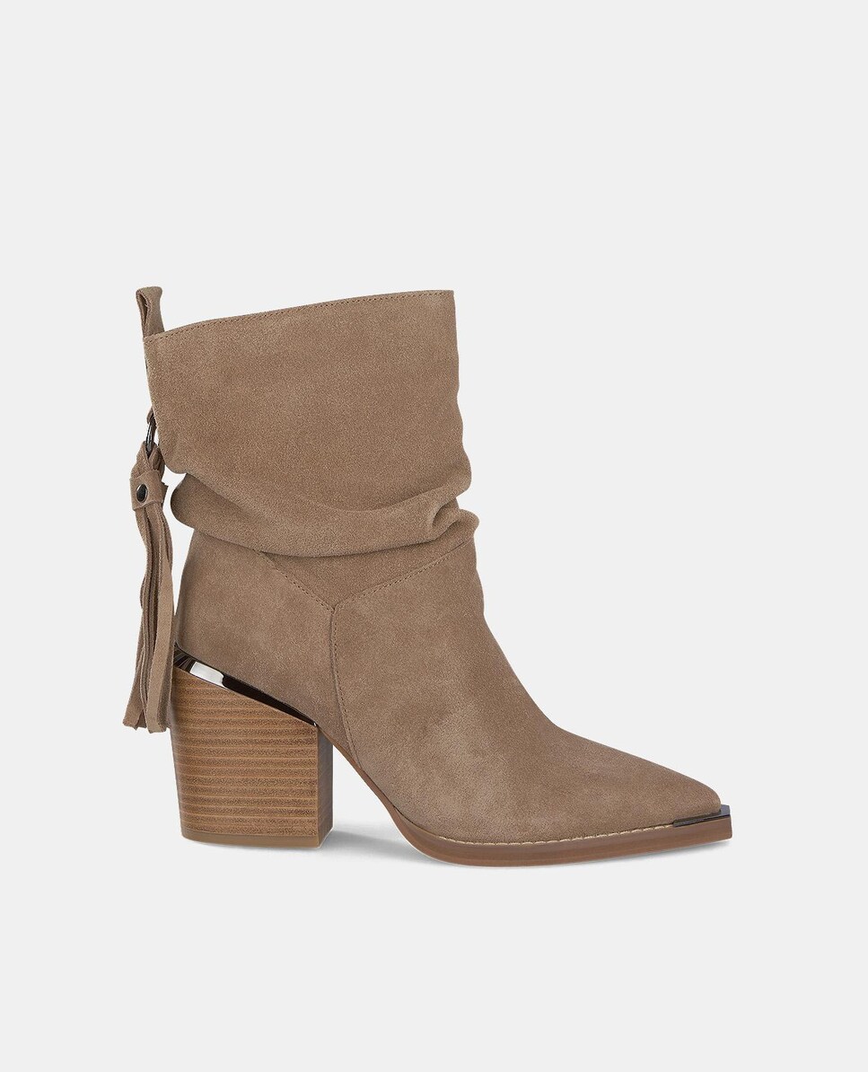 Botins em Pele com Cano Franzido Bege-1