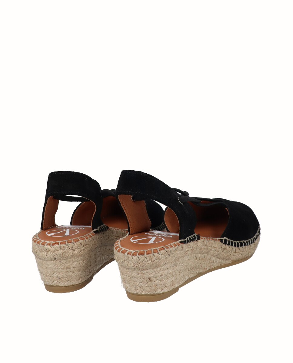 Alpercatas de Cunha em Pele com Decote em V Preto-3