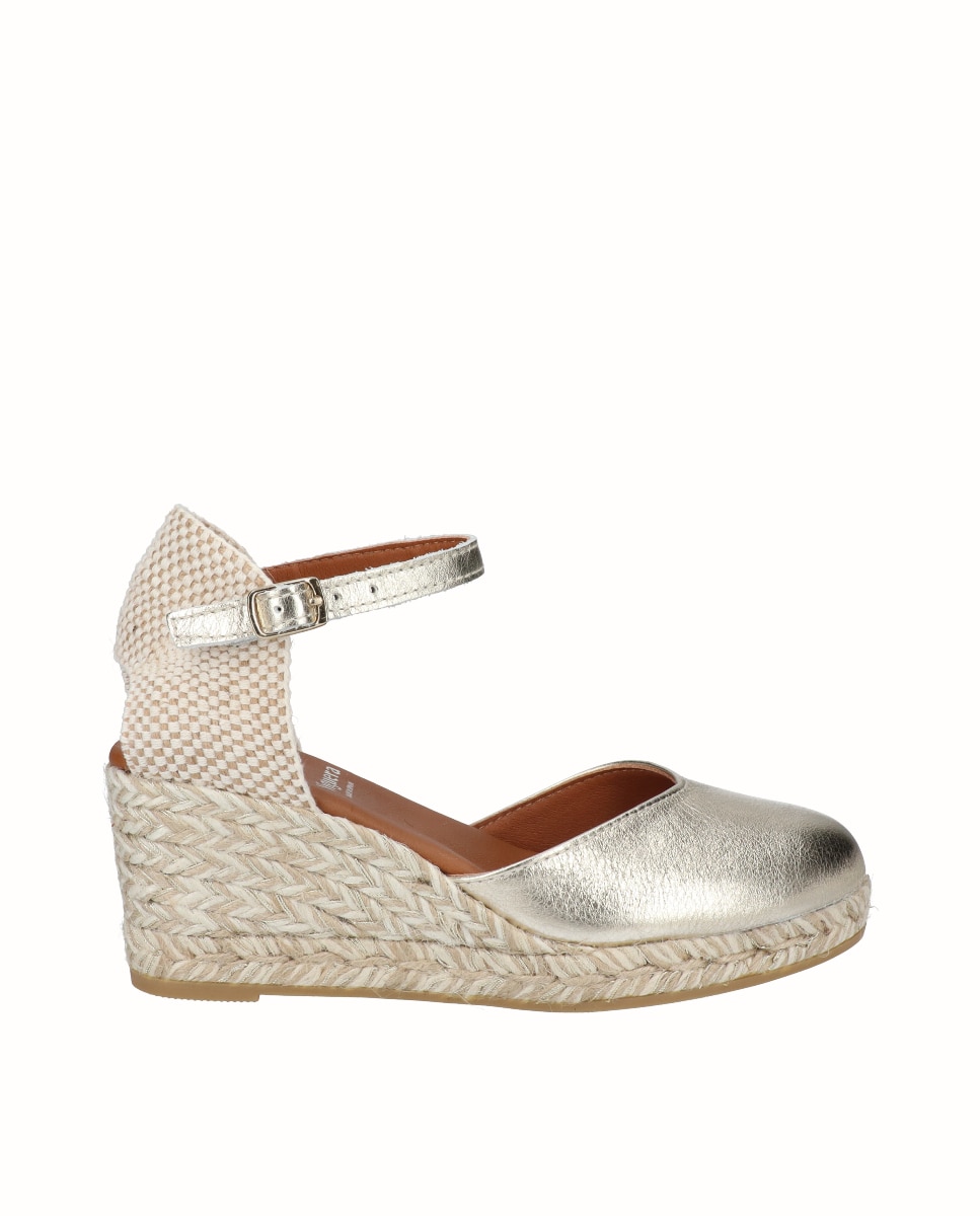 Alpercatas de Cunha em Pele Ouro-1