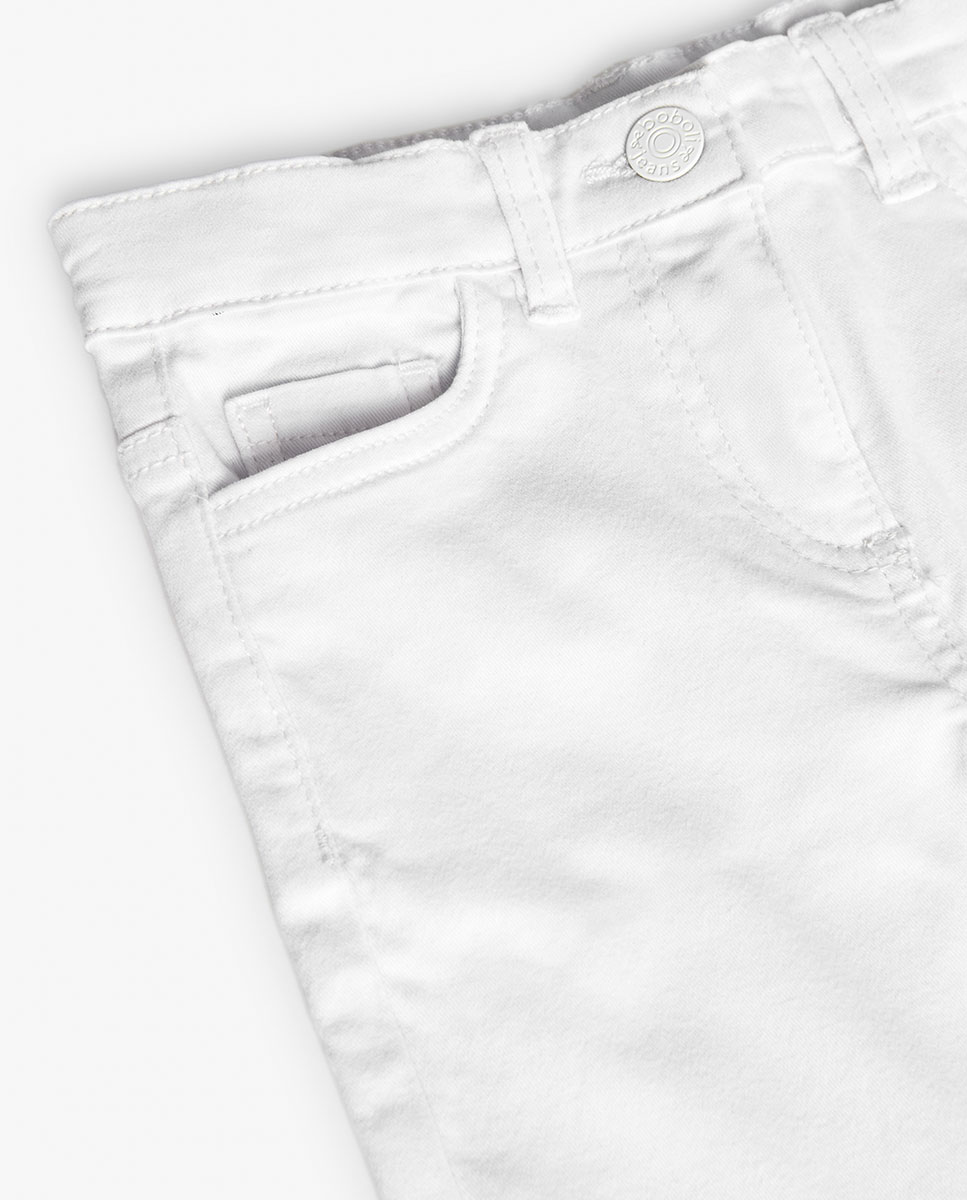 Calças Cinco Bolsos À Boca de Sino com Bainha Desfiada Boboli Branco-3