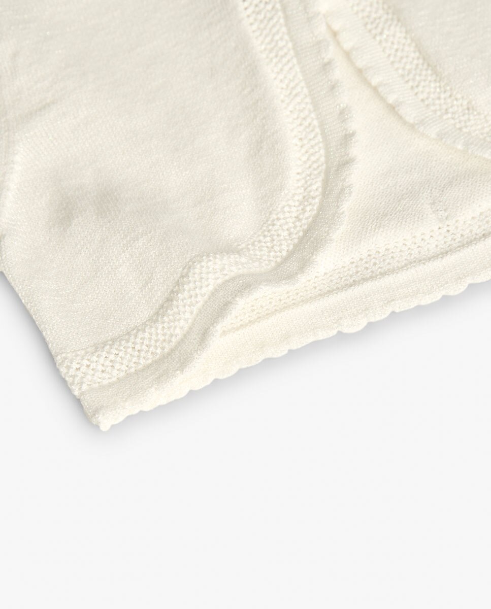 Bolero Infantil com Acabamentos Ondulados e Fecho de Botão Boboli Branco-4