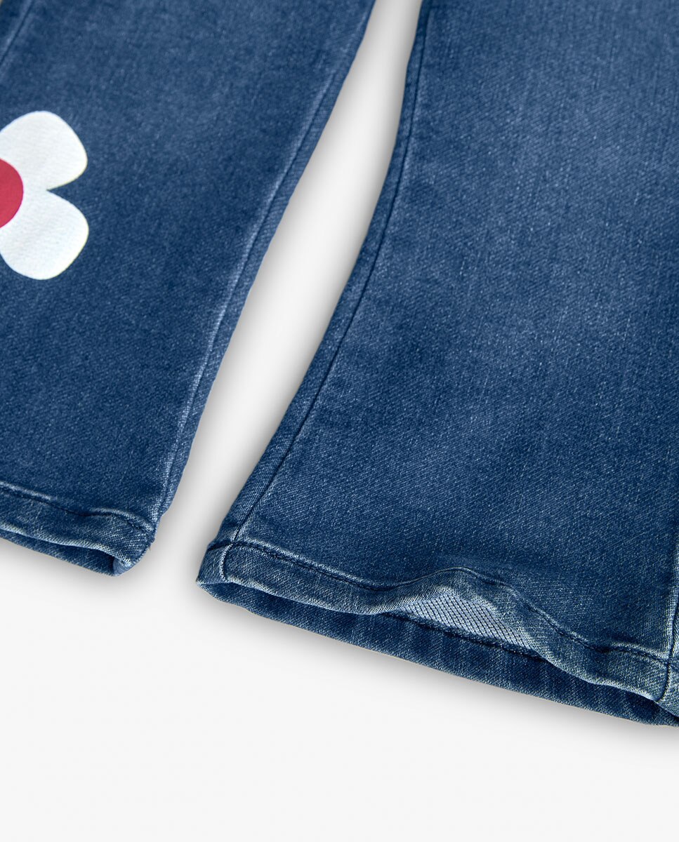 Jeans À Boca de Sino com Detalhe de Flores Boboli Azul-4