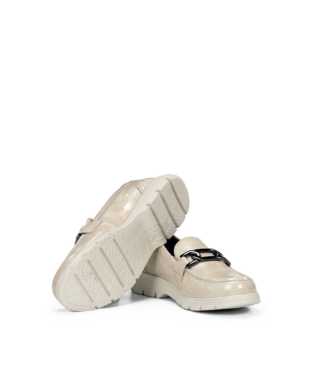 Mocassins Fabricados em Verniz Bege-4