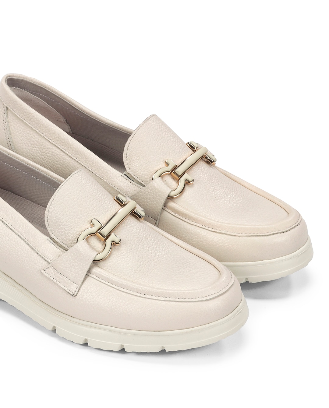 Mocassins Fabricados em Pele Bege-6