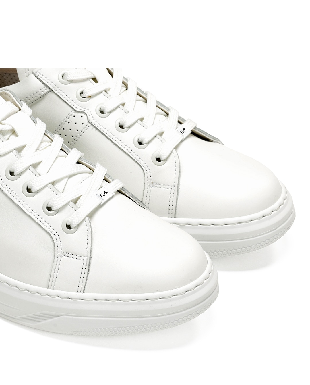 Sapatos de Cordões Fabricados em Pele Branco-6