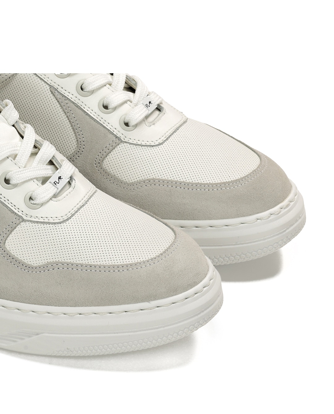 Sapatos de Cordões Fabricados em Pele Branco-6