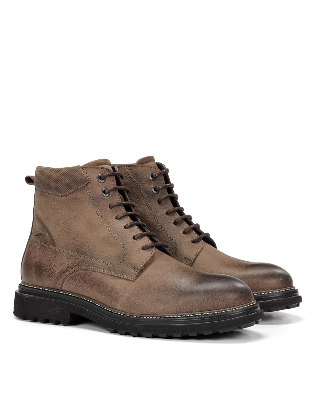 Botas Fabricadas em Acabamento Encerado Castanho-claro-2