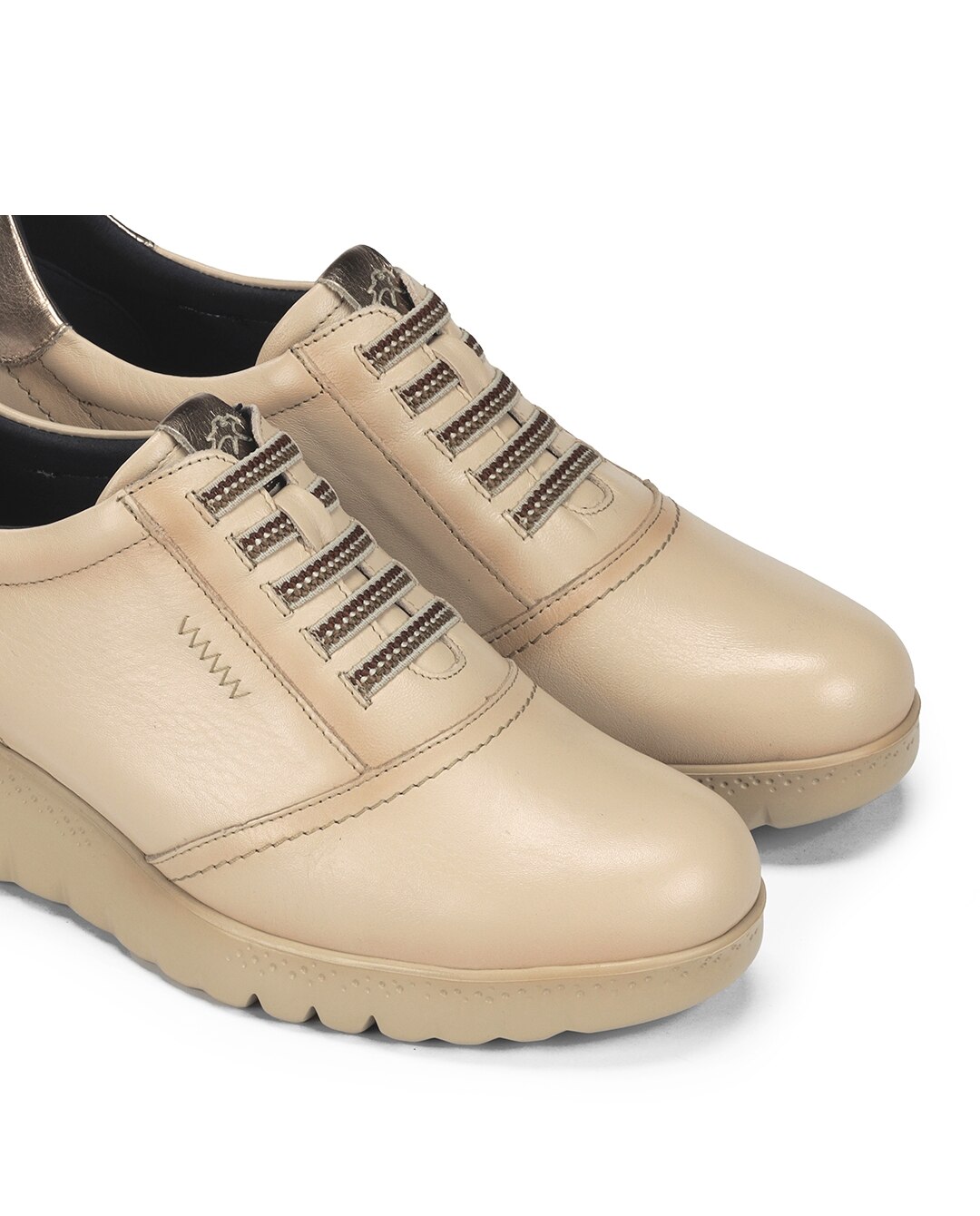 Sapatos de Cordões Fabricados em Pele Castanho / Branco gasto-6