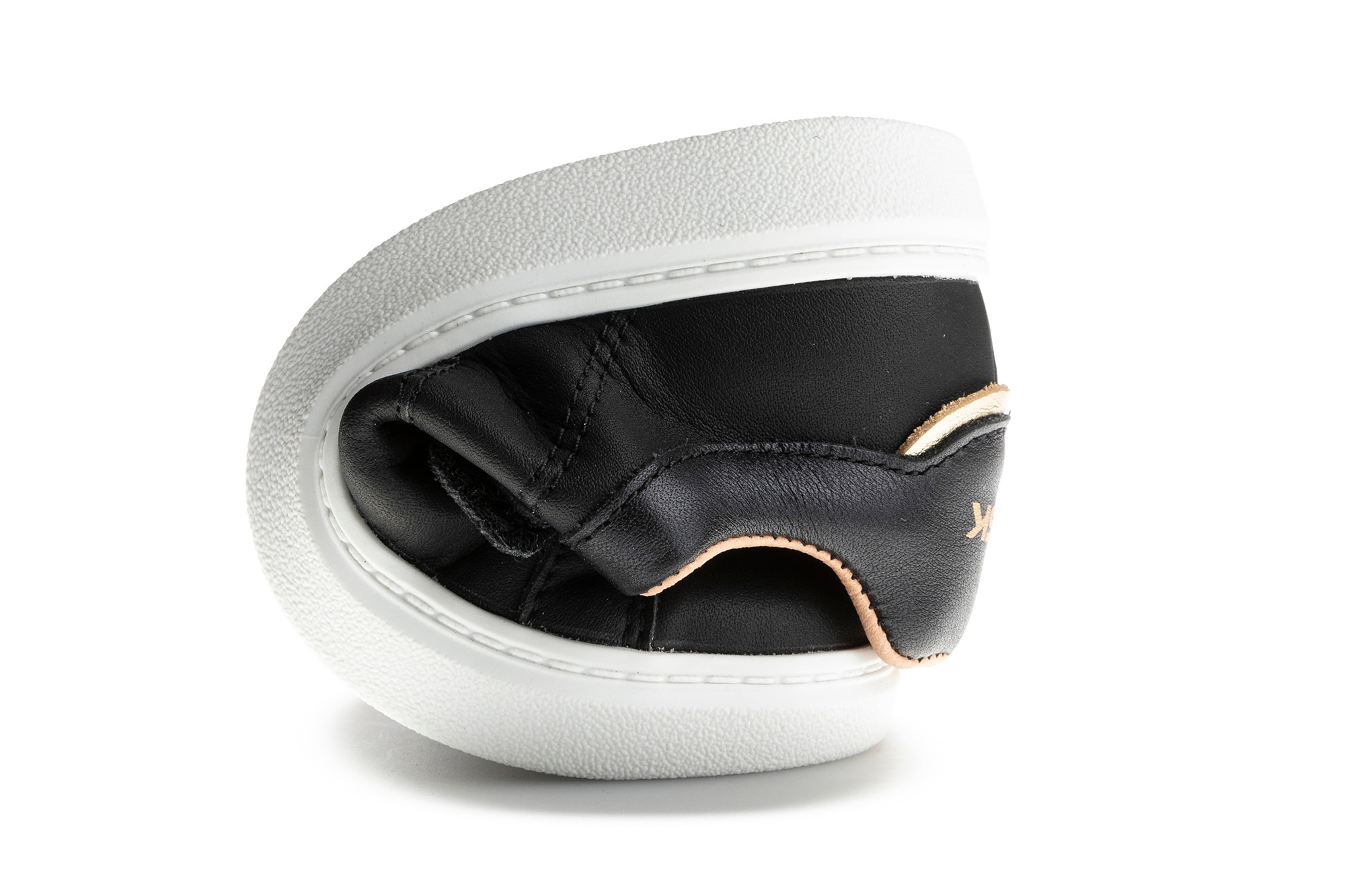 Sapatilhas Desportivas Infantil de Pele com Velcro Pablosky Preto-4