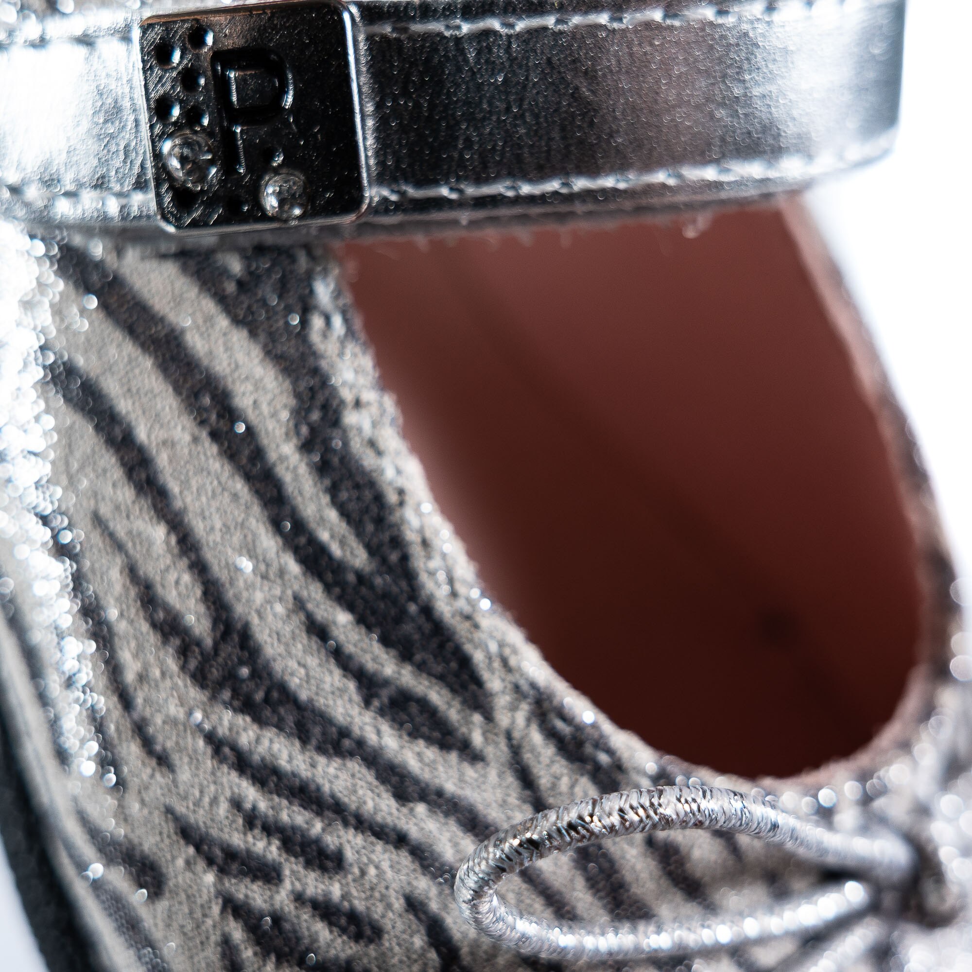 Sapatos de Presilha Infantil Pablosky de Pele com Velcro Prata-4