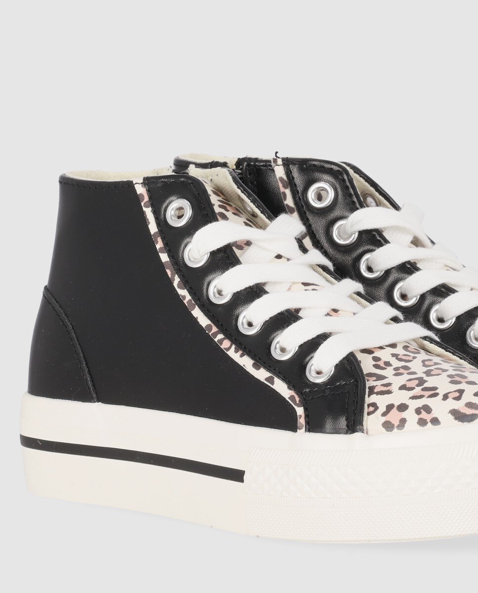 Sapatilhas Abotinadas de Sola Dupla Preto-5