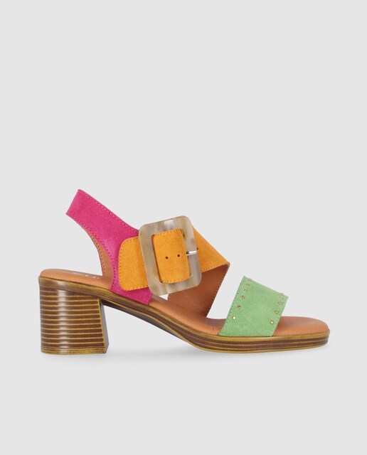Imagem 0 de Sandálias de Pele com Salto Alto Fecho Maxi de Fivela e Detalhes Metálicos