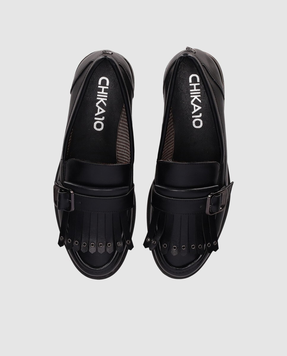 Mocassins com Biqueira Redonda e com Franjas e Fivela Decorativa Preto-4