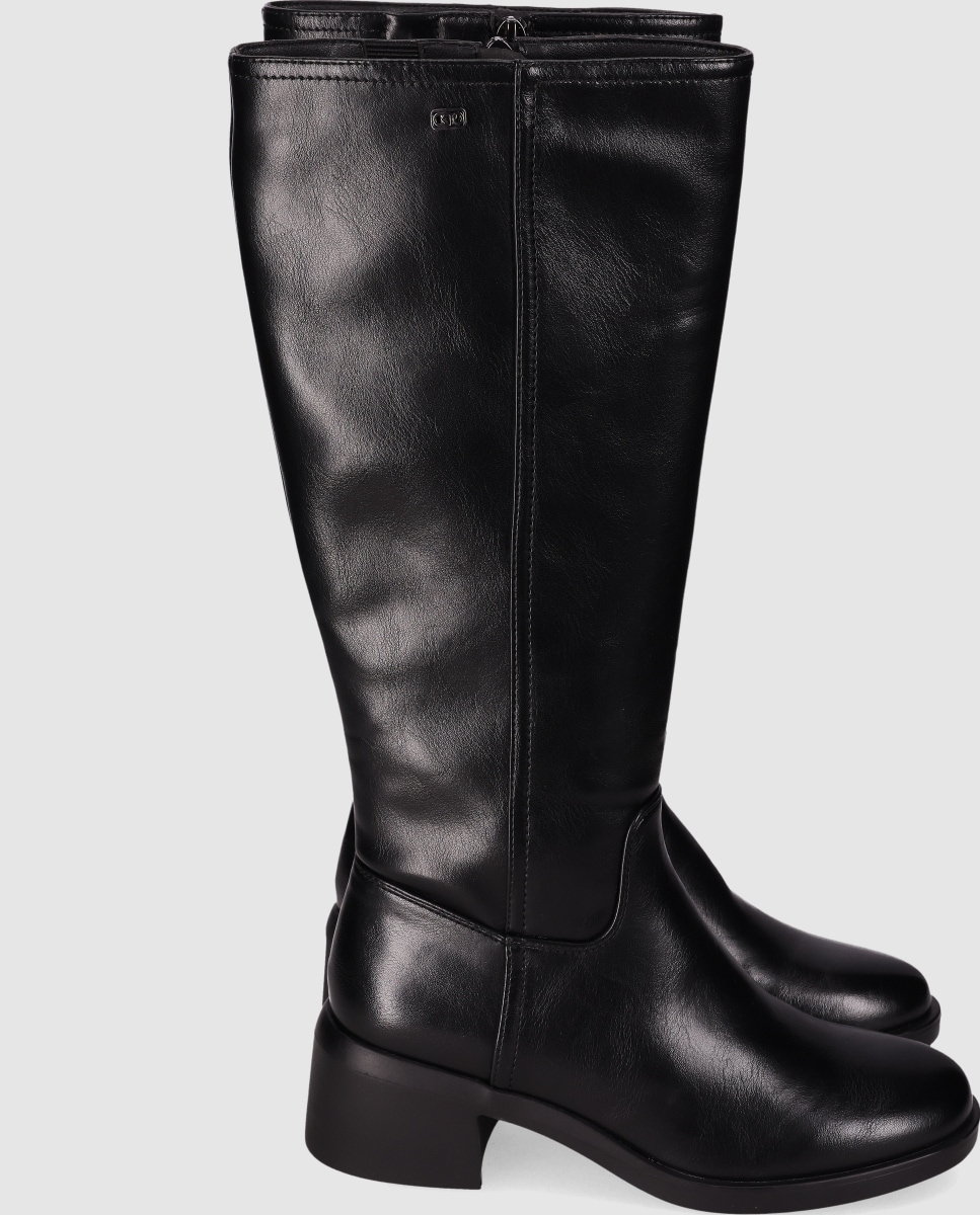 Botas com Cano Alto e Biqueira Redonda Preto-4