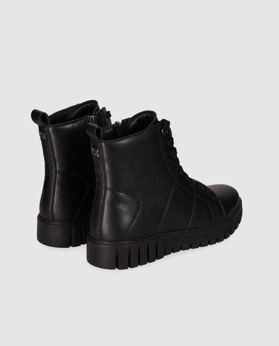 Botins em Pele com Fecho Zip e Sola Grossa Serrilhada Preto-3
