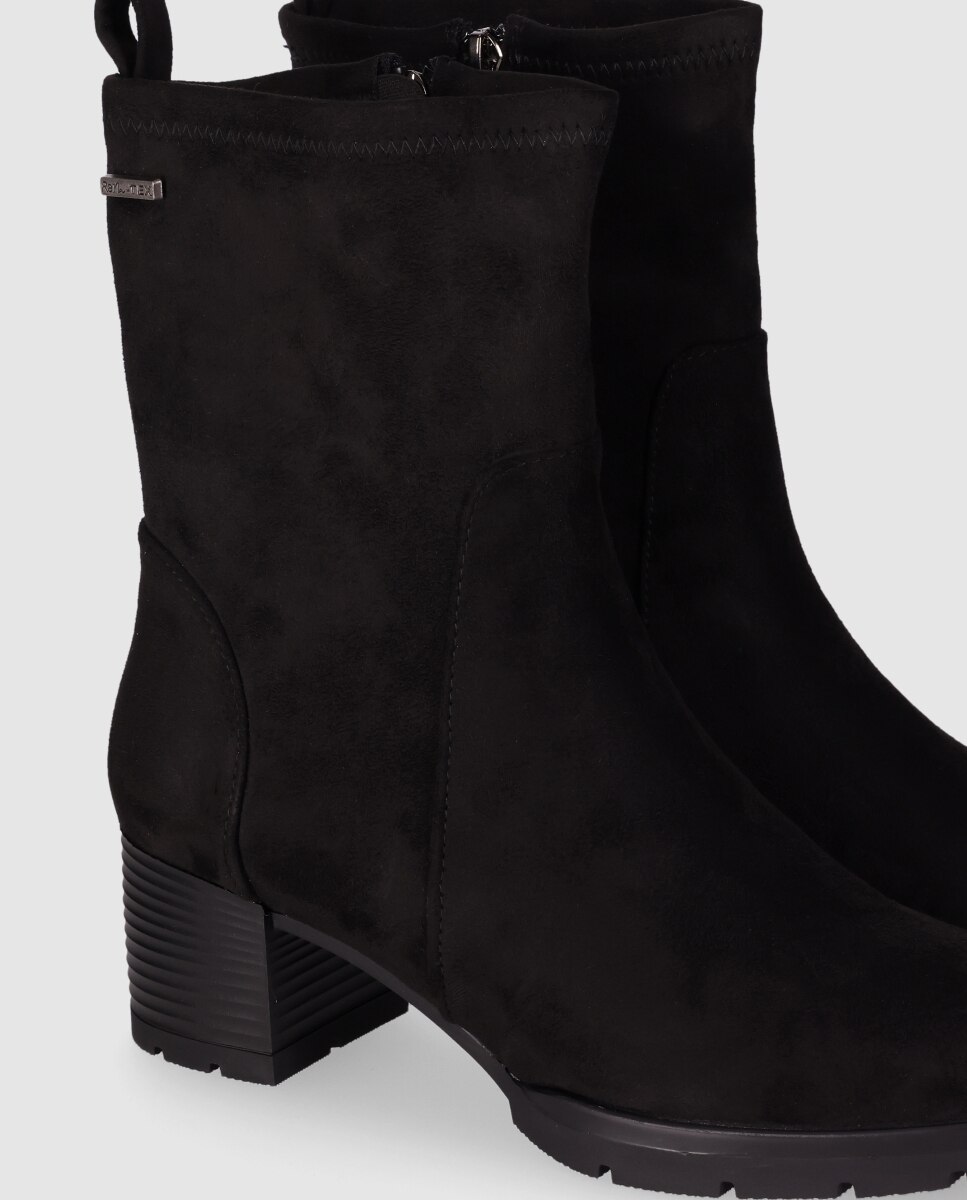 Botins Elásticos Estilo Meia com Tacão Grosso Preto-5