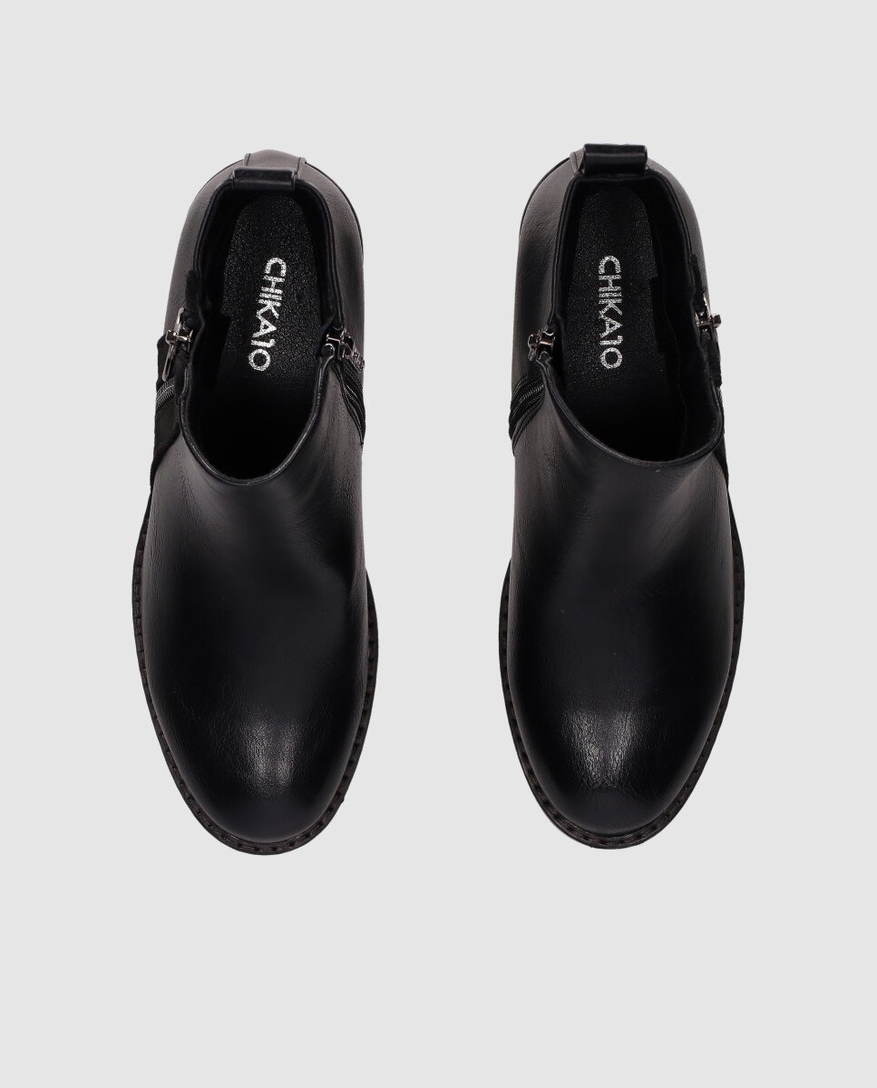 Botins com Sola Track de Salto Grosso e Fecho Zip Lateral Preto-4