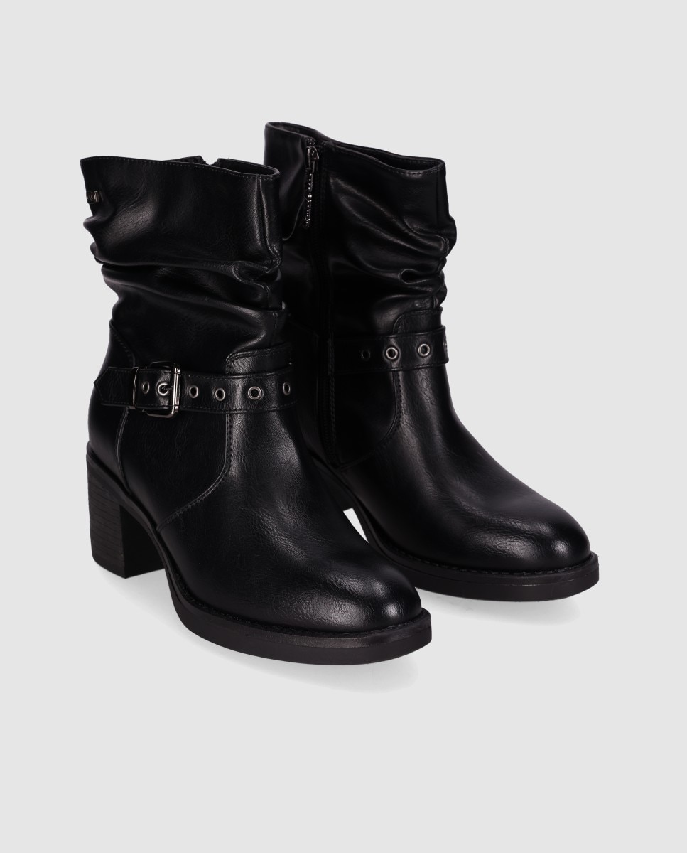 Botins Básicos com Cano Médio Franzido e Biqueira Redonda Preto-2