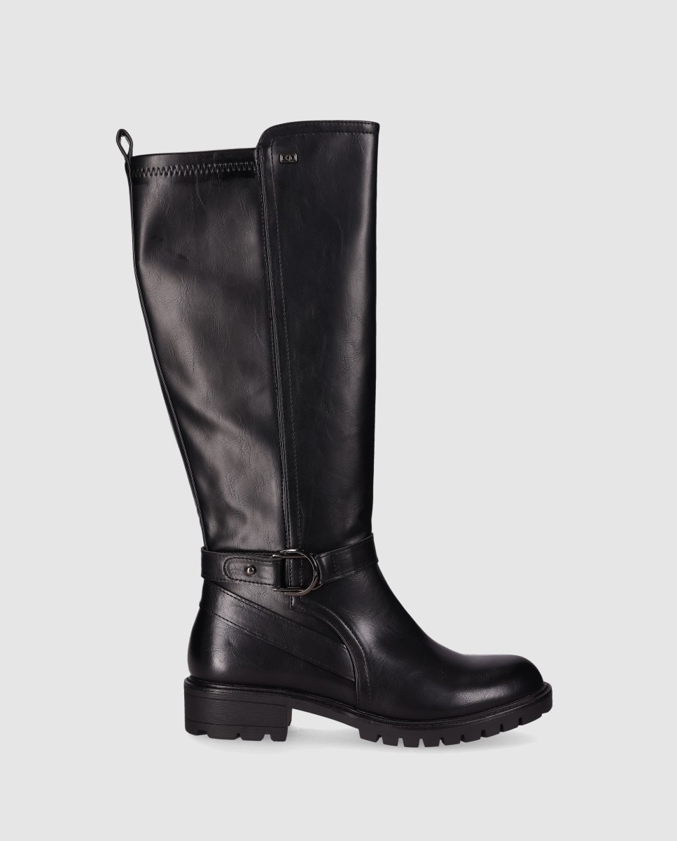 Imagem 0 de Botas Básicas com Cano Alto e Sola Serrilhada