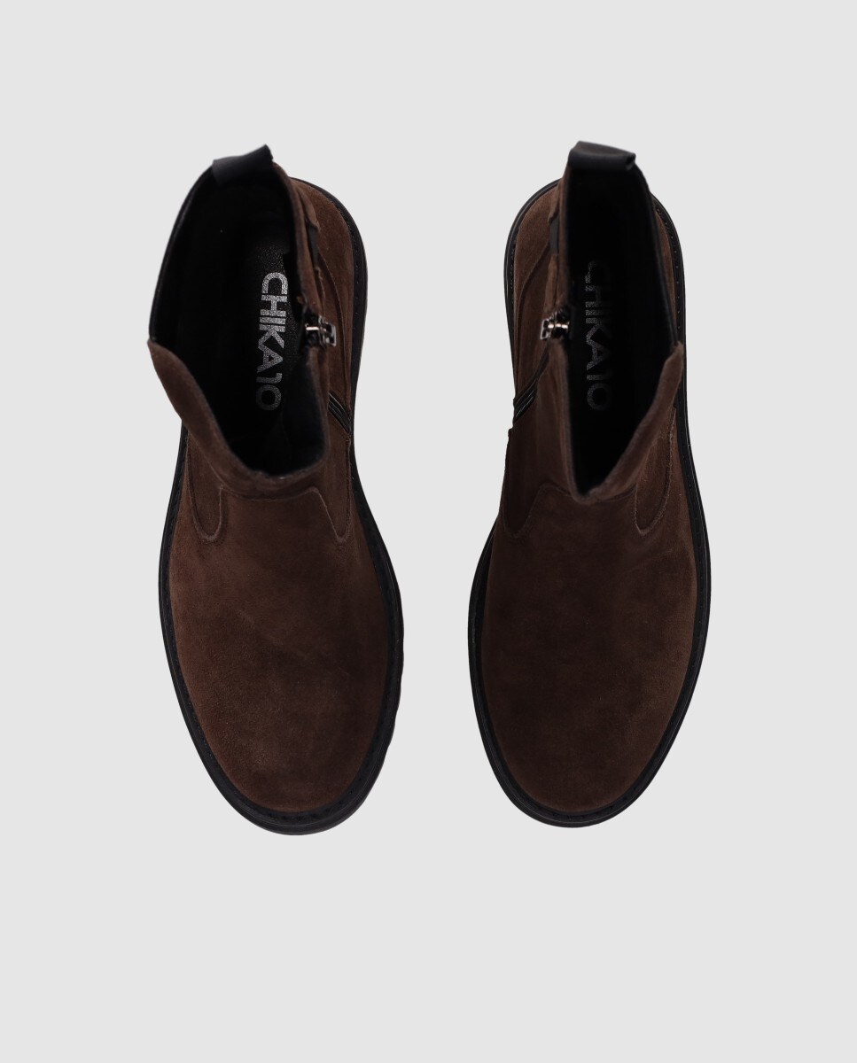 Botins Desenhados em Pele com Sola Truch e Biqueira Redonda Castanho-4