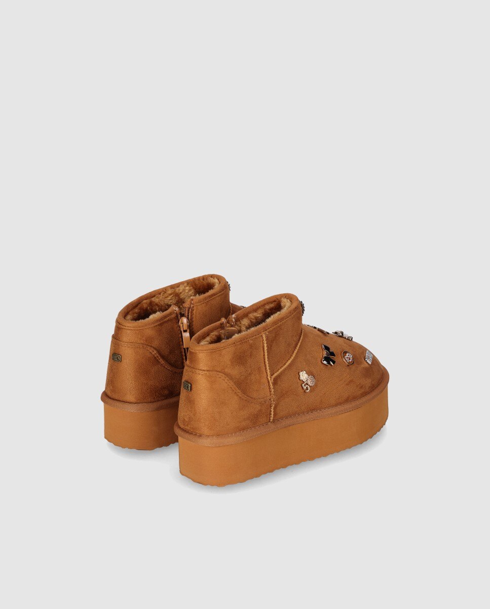 Botins de Camurça com Detalhes Metálicos Decorativos Chika10 Kids Couro-3