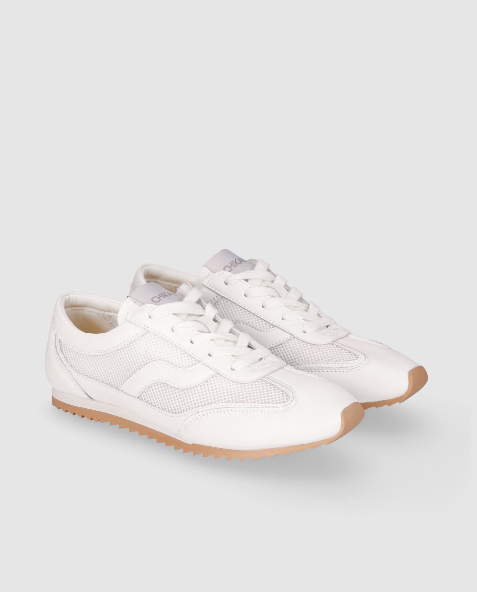 Sapatilhas Básicas em Pele com Sola Bicolor e Fecho com Atacadores Branco-2