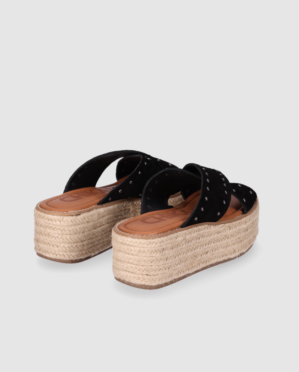Alpercatas Rasas com Tiras Largas Cruzadas de Pele e Detalhes Metálicos Decorativos Preto-3